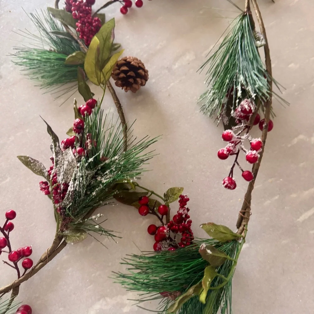 4 Northlight Unlit Snow Dusted Pine Cones Berries & Long Pine Needles Artificial